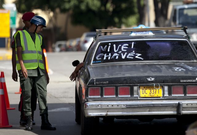 Παραδέχεται το Καράκας ότι τα προβλήματα υγείας του Τσάβες επιμένουν